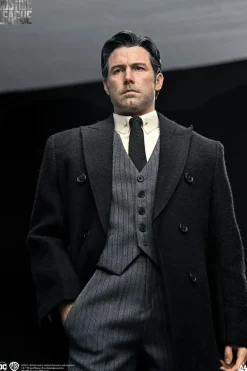 Justice League (2017) - Ben Affleck as Bruce Wayne 1/4th Scale Statue