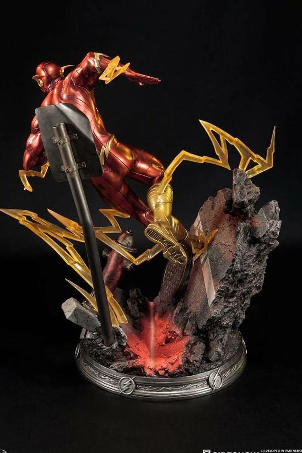 Justice League: The New 52 - The Flash 21” Statue