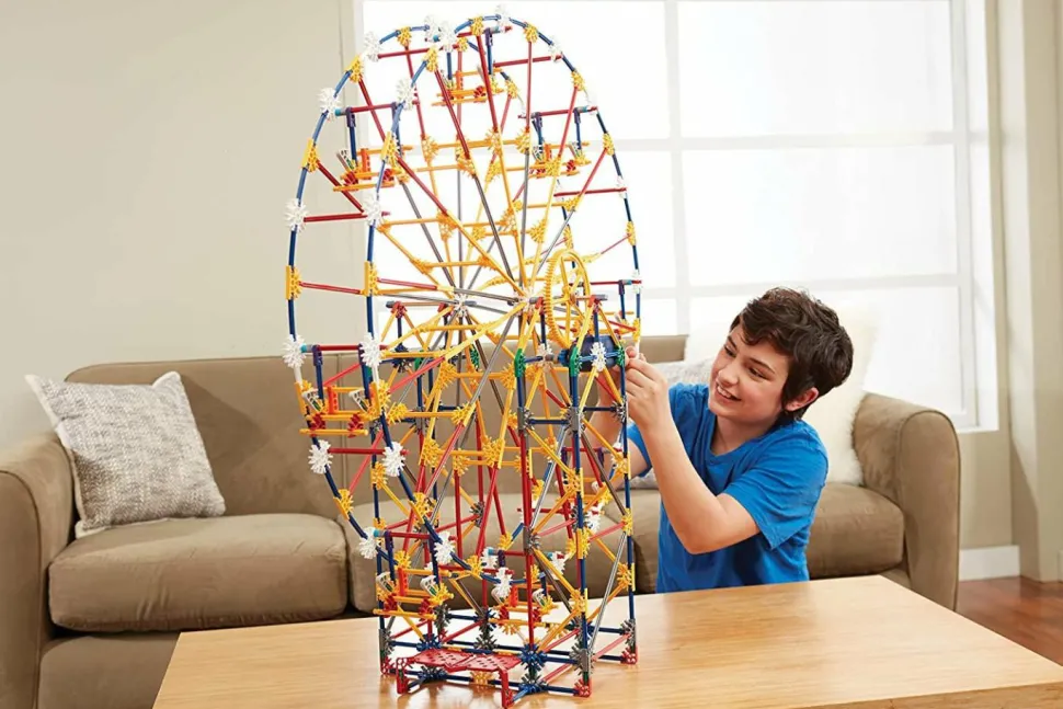 K’Nex - 3-in-1 Classic Amusement Park Construction Set (744 Pieces)