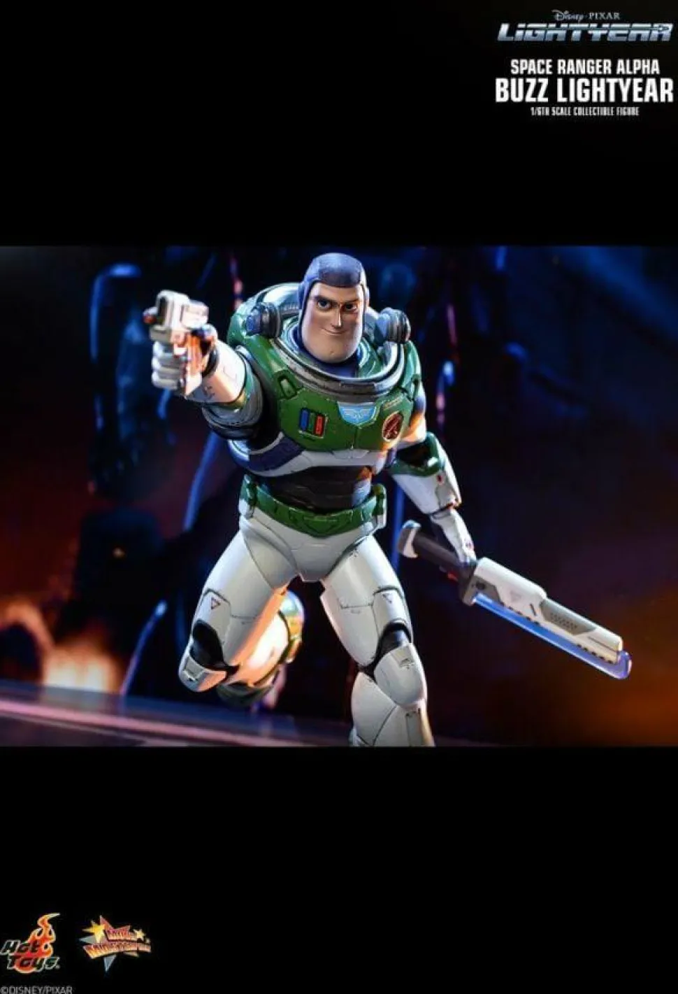 Lightyear (2022) - Alpha Buzz Lightyear 1/6th Scale Hot Toys Action Figure