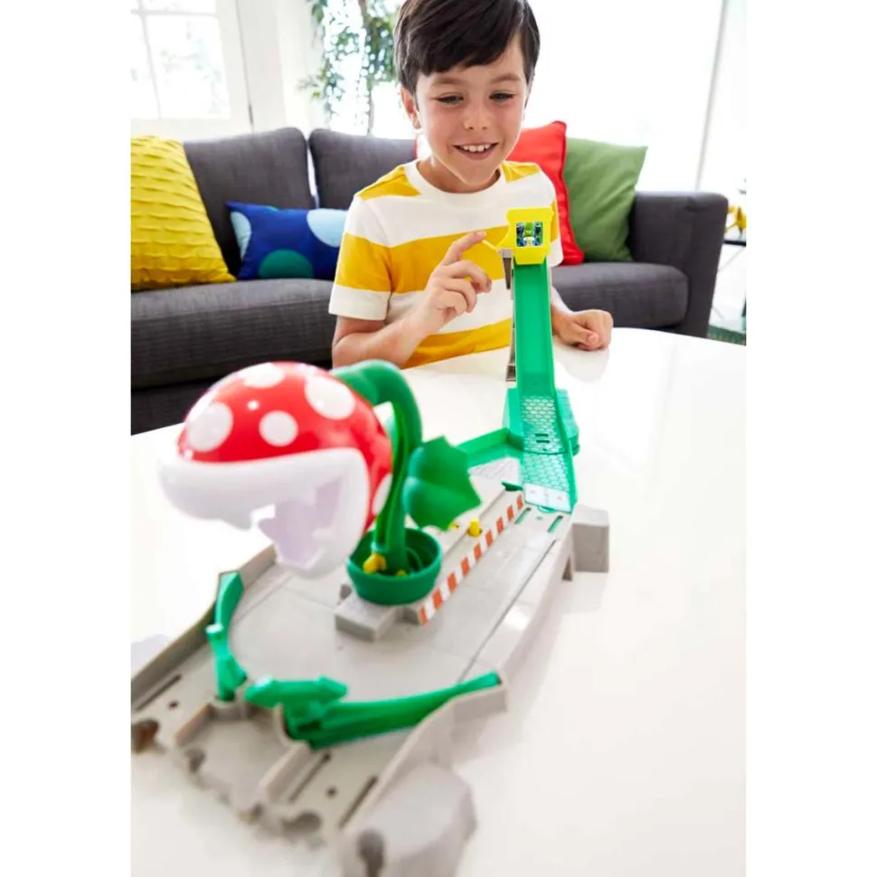 Mario Kart - Piranha Plant Slide Track Set Hot Wheels 1/64th Scale Die-Cast Vehicle Playset
