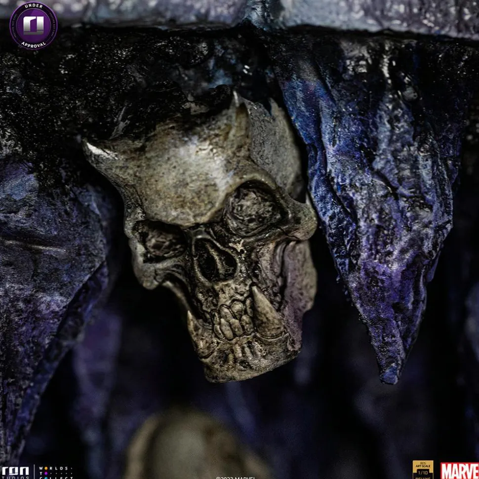Marvel - Thanos Deluxe 1/10th Scale Statue