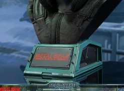 Metal Gear Solid - Solid Snake 1:1 Scale Life-Size Bust