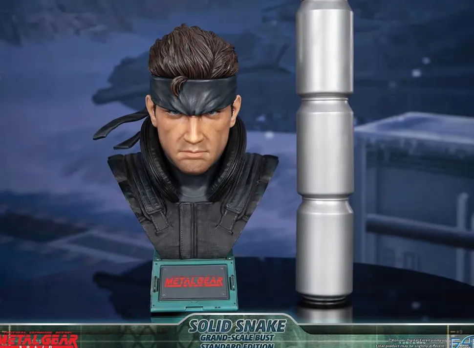 Metal Gear Solid - Solid Snake Grand Scale 12” Bust