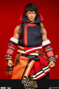 Monster Hunter - Male Hunter Yukumo Armour 1/6th Scale Action Figure
