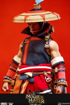 Monster Hunter - Male Hunter Yukumo Armour 1/6th Scale Action Figure