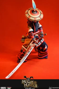 Monster Hunter - Male Hunter Yukumo Armour 1/6th Scale Action Figure