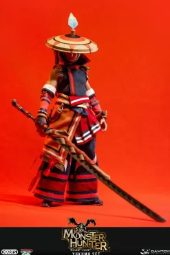 Monster Hunter - Male Hunter Yukumo Armour 1/6th Scale Action Figure
