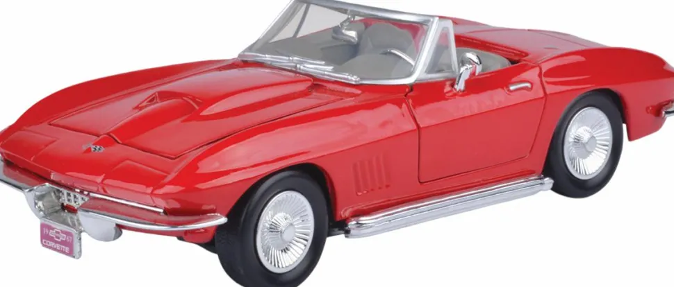 Motormax - Red 1967 Corvette Timeless Legends Collection 1/24th Scale Die-Cast Vehicle Replica