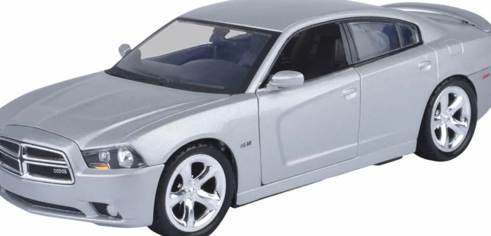 Motormax - Silver 2011 Dodge Charger R/T Timeless Legends Collection 1/24th Scale Die-Cast Vehicle Replica
