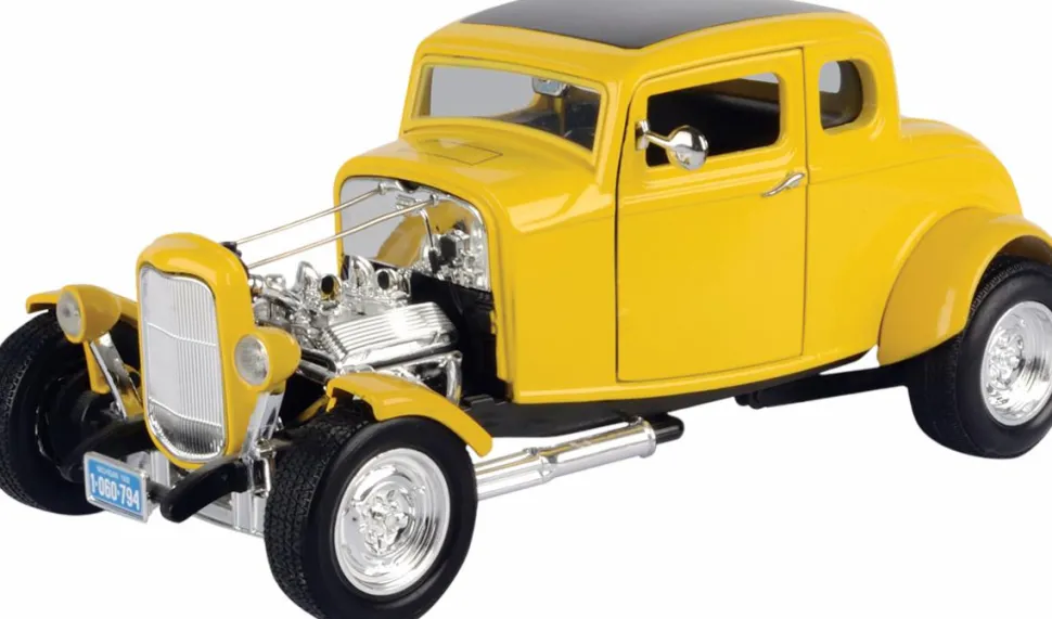 Motormax - Yellow 1932 Ford Hot Rod Timeless Legends Collection 1/18th Scale Die-Cast Vehicle Replica