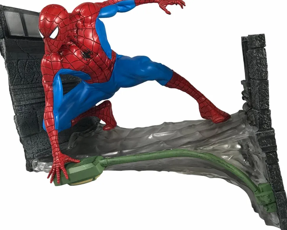 Spider-Man - Spider-Man Webbing Marvel Gallery 7” PVC Diorama Statue