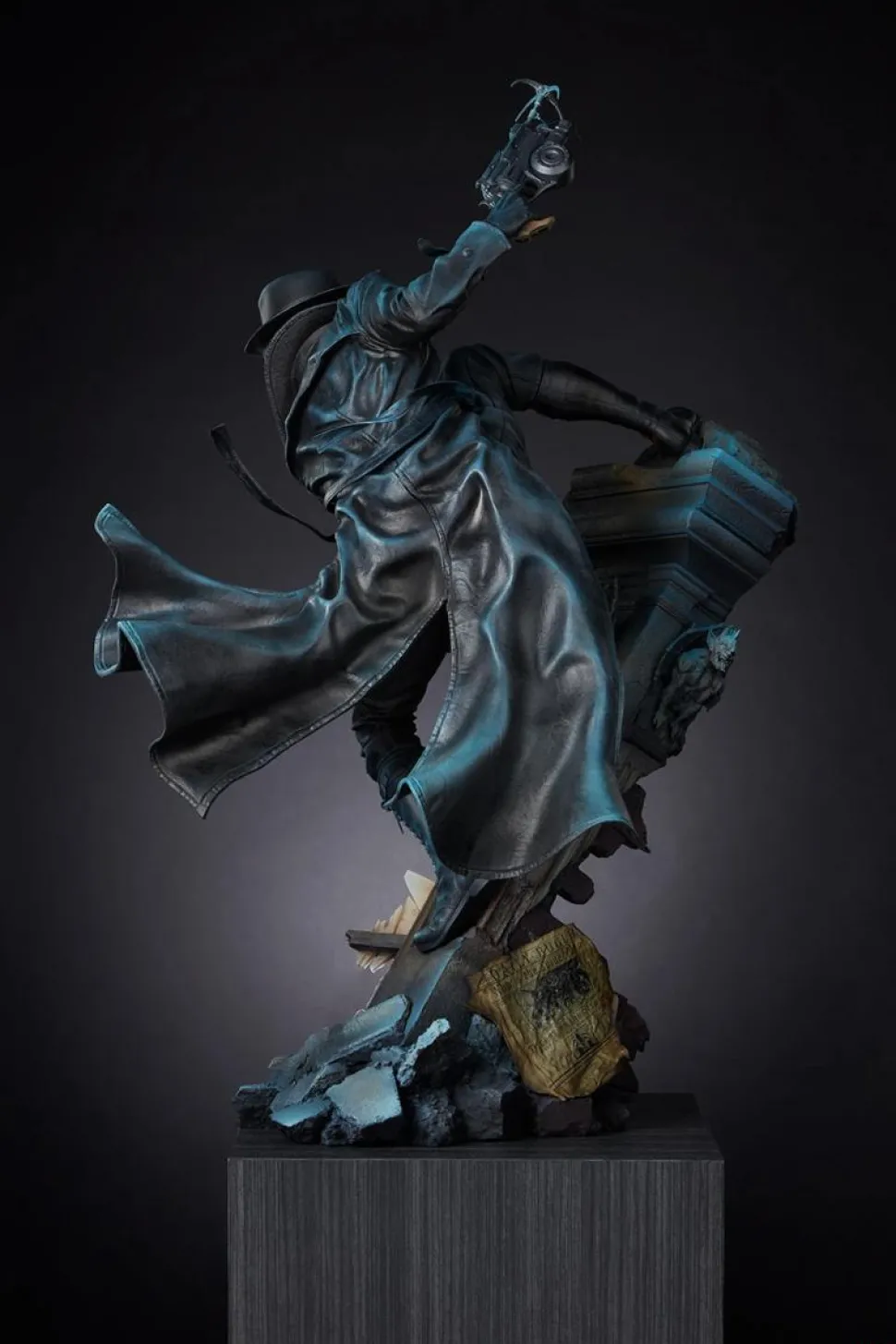 Spider-Man: Into The Spider-Verse - Spider-Man Noir 27" Premium Format Statue