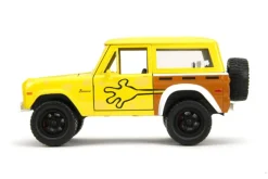SpongeBob SquarePants - SpongeBob with 1973 Ford Bronco Hollywood Rides 1/24th Scale Die-Cast Vehicle Replica