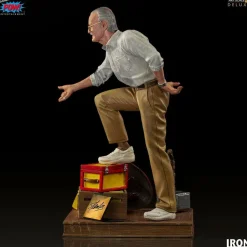 Stan Lee - Stan Lee Deluxe 1/10th Scale Statue