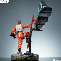 Star Wars - Luke Skywalker & X-Wing: Red Five, Standing By Premium Format Statue