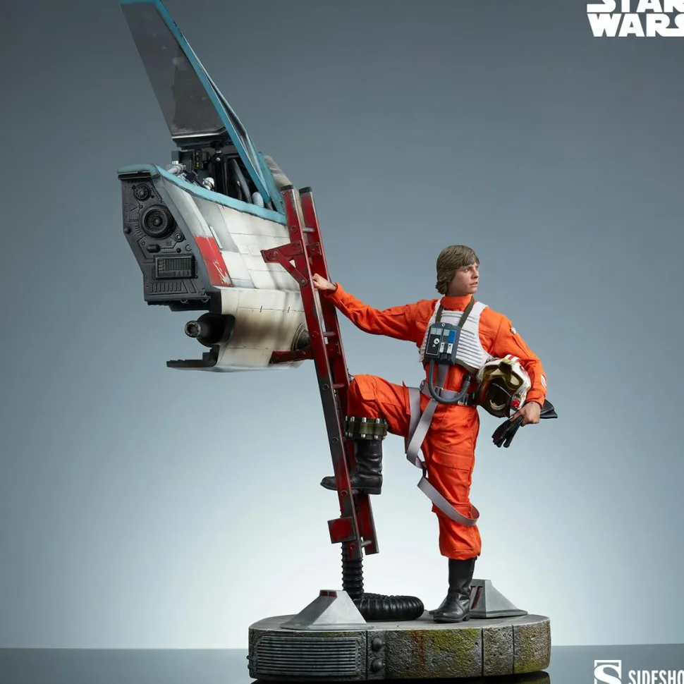 Star Wars - Luke Skywalker & X-Wing: Red Five, Standing By Premium Format Statue