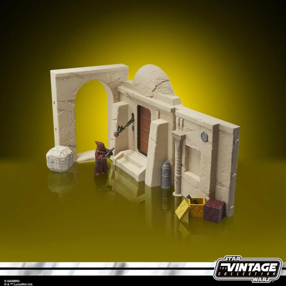 Star Wars Episode IV: A New Hope - Streets of Mos Eisley with Jawa Vintage Collection Kenner 3.75" Scale Action Figure Diorama Playset