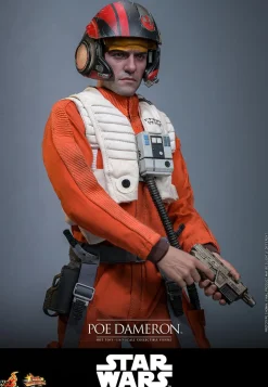 Star Wars Episode VII: The Force Awakens - Poe Dameron 1/6th Scale Hot Toys Action Figure