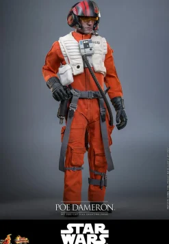 Star Wars Episode VII: The Force Awakens - Poe Dameron 1/6th Scale Hot Toys Action Figure