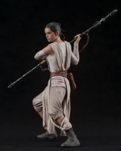 Star Wars Episode VII: The Force Awakens - Rey & Finn ArtFX 1/10th Scale Pre-Painted Model Kit Statue (2-Pack)