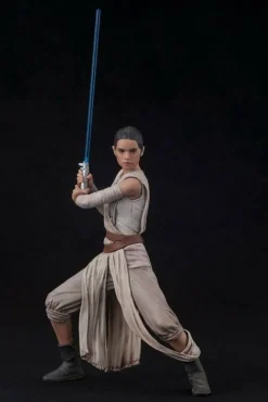 Star Wars Episode VII: The Force Awakens - Rey & Finn ArtFX 1/10th Scale Pre-Painted Model Kit Statue (2-Pack)
