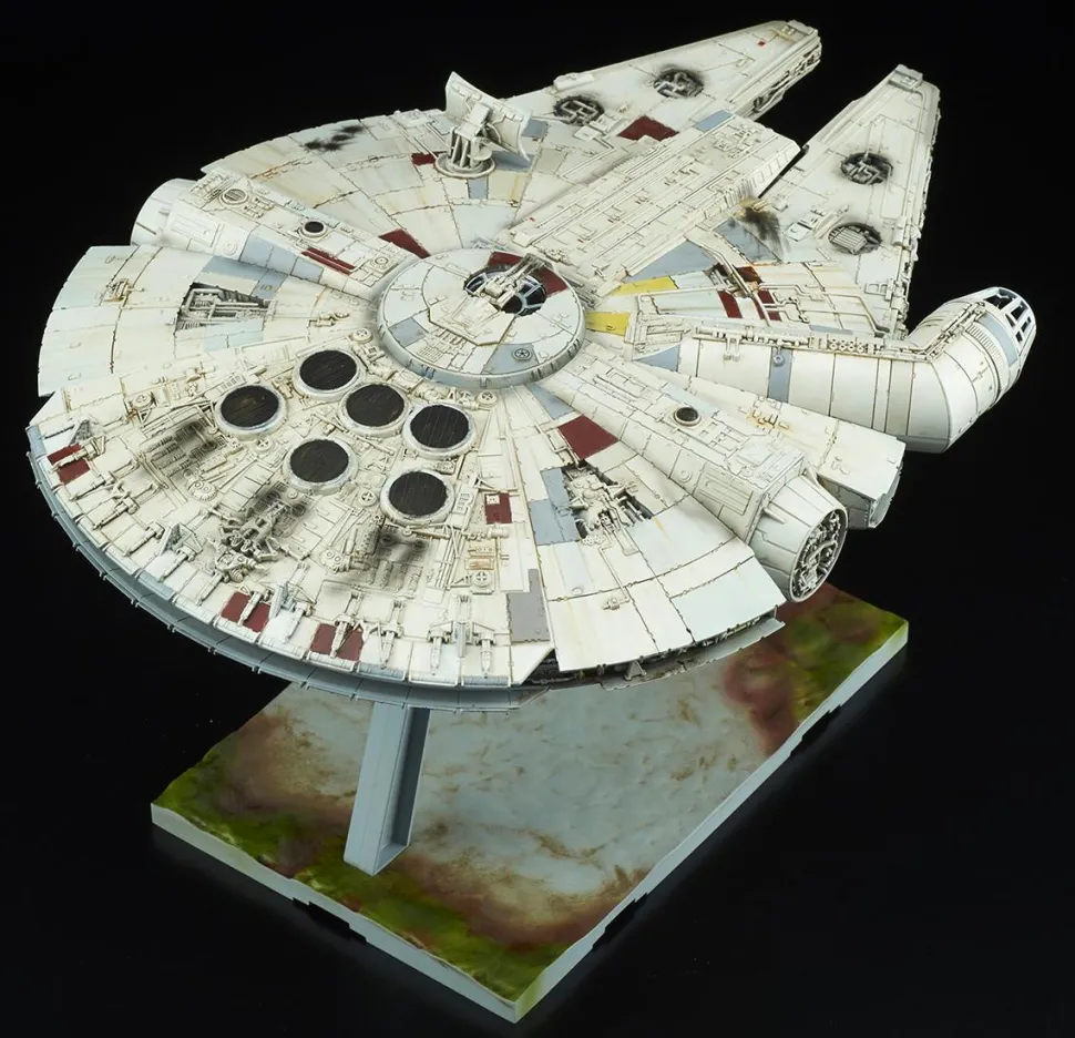 Star Wars Episode VIII: The Last Jedi - Millennium Falcon 1/144 Scale Vehicle Replica Model Kit