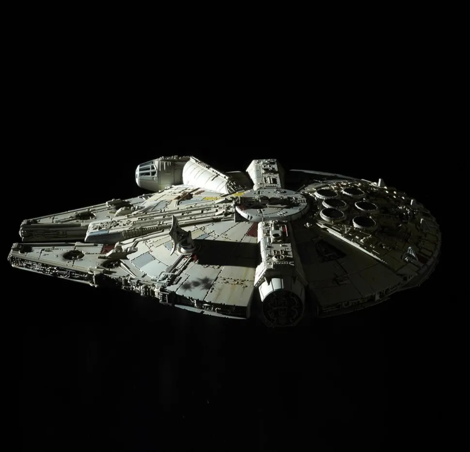 Star Wars Episode VIII: The Last Jedi - Millennium Falcon 1/144 Scale Vehicle Replica Model Kit