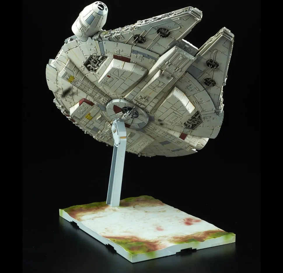 Star Wars Episode VIII: The Last Jedi - Millennium Falcon 1/144 Scale Vehicle Replica Model Kit
