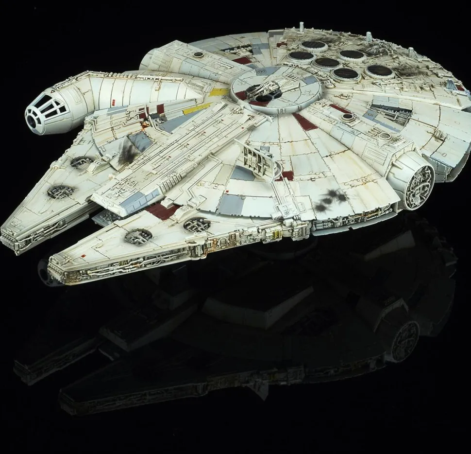 Star Wars Episode VIII: The Last Jedi - Millennium Falcon 1/144 Scale Vehicle Replica Model Kit