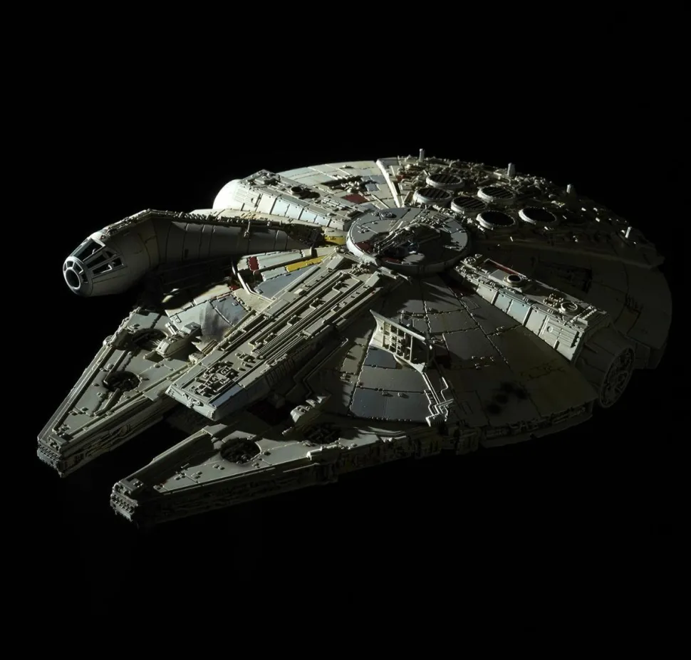Star Wars Episode VIII: The Last Jedi - Millennium Falcon 1/144 Scale Vehicle Replica Model Kit