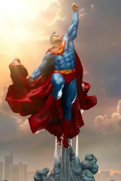 Superman - Superman Premium Format Statue by The Kucharek Brothers