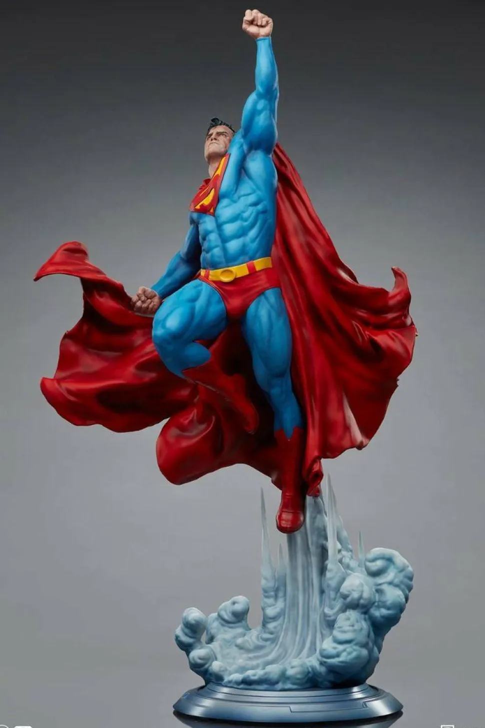 Superman - Superman Premium Format Statue by The Kucharek Brothers