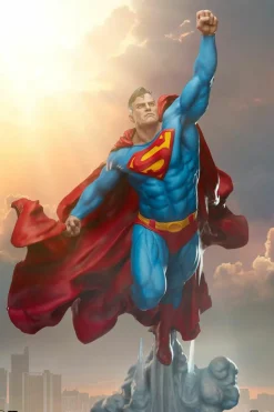Superman - Superman Premium Format Statue by The Kucharek Brothers