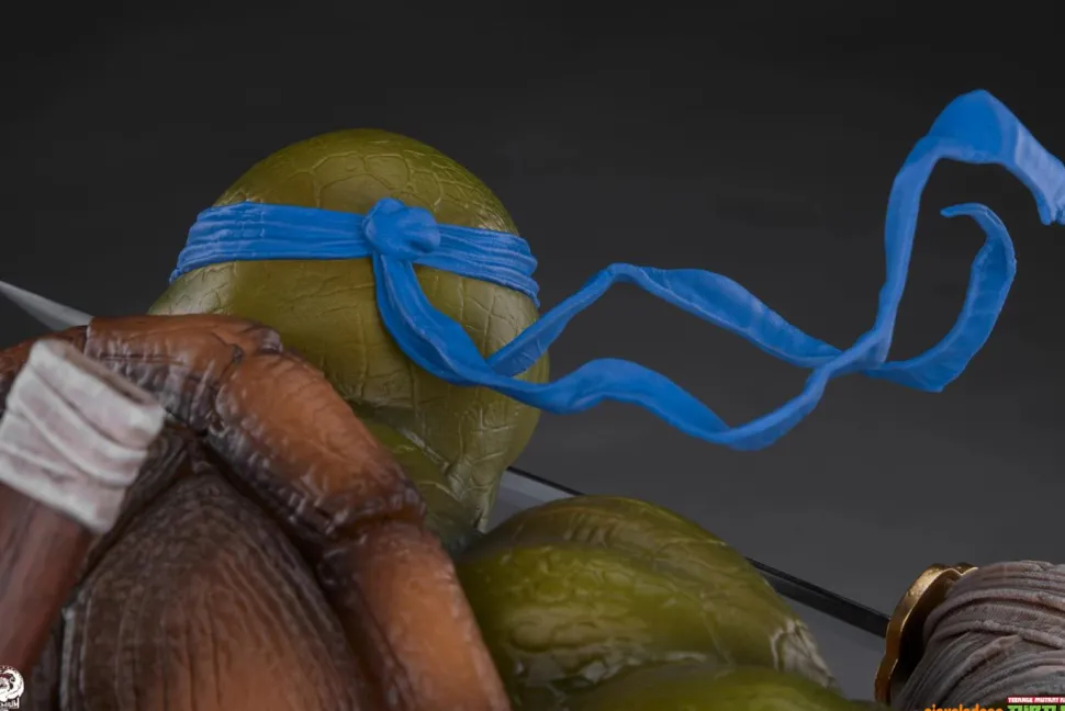 Teenage Mutant Ninja Turtles - Leonardo 1/3 Scale Statue