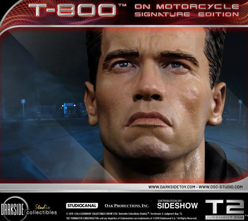 Terminator 2: Judgment Day - T-800 on Motorcycle 1/4 Scale Diorama Statue