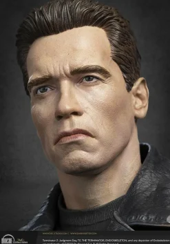 Terminator 2: Judgment Day - T-800 1/3 Scale Statue