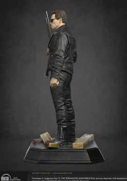 Terminator 2: Judgment Day - T-800 1/3 Scale Statue