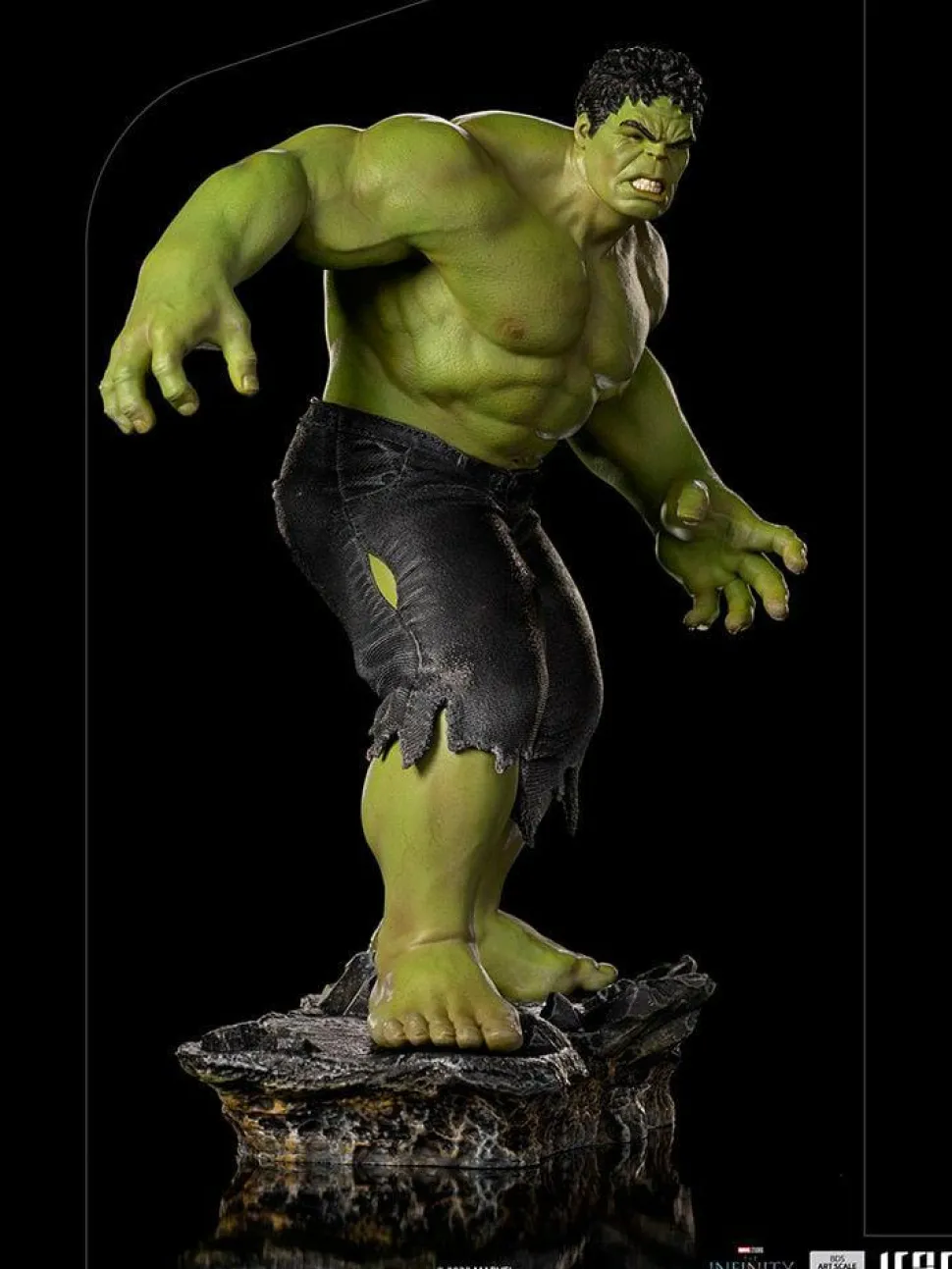 The Avengers - Hulk Battle of New York 1/10th Scale Statue