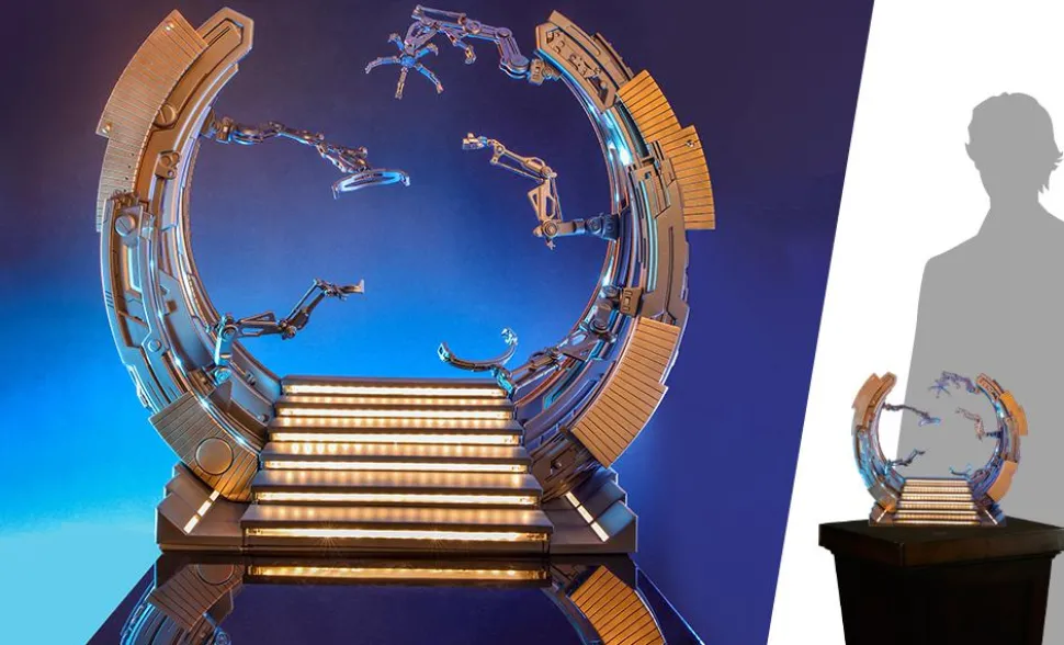 The Avengers - Suit-Up Gantry 1/6th Scale Hot Toys Statue Accessory