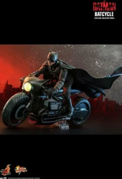 The Batman (2022) - Batcycle 1/6th Scale Hot Toys Action Figure Vehicle Accessory