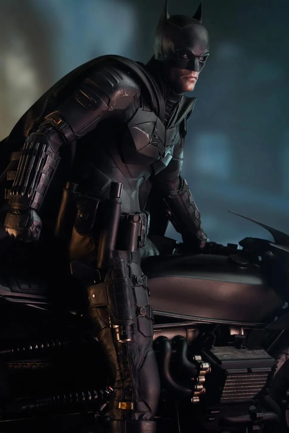 The Batman (2022) - Batman 19" Premium Format Statue