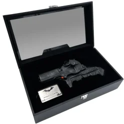 The Batman (2022) - Grapple Launcher 1:1 Scale Life-Size Prop Replica