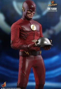 The Flash (2014) - The Flash 1/6th Scale Hot Toys Action Figure