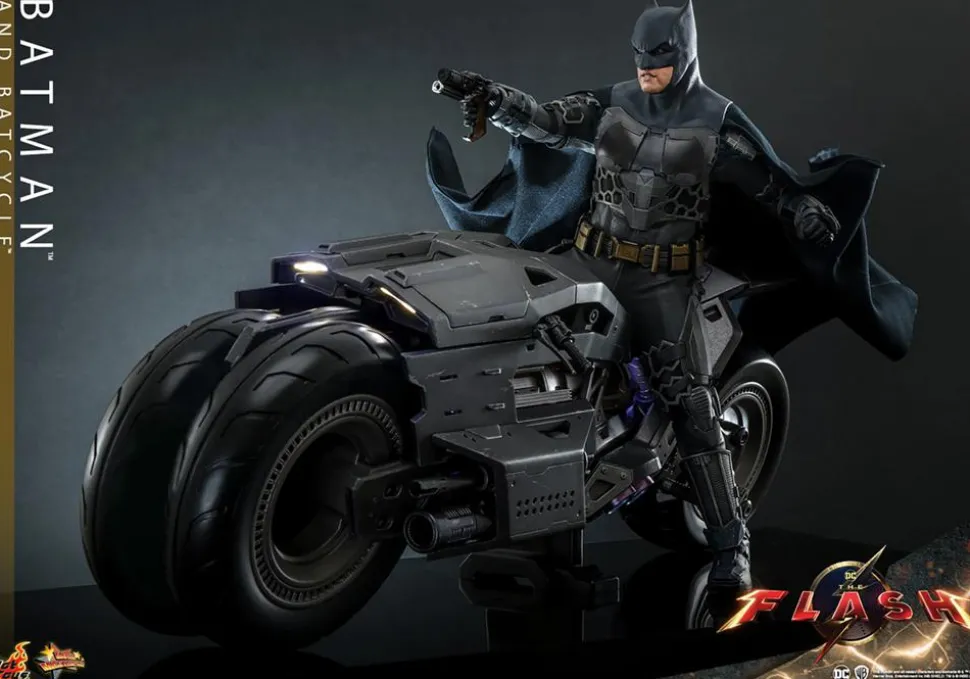 The Flash - Batman & Batcycle 1/6th Scale Hot Toys Action Figure (Set of 2)
