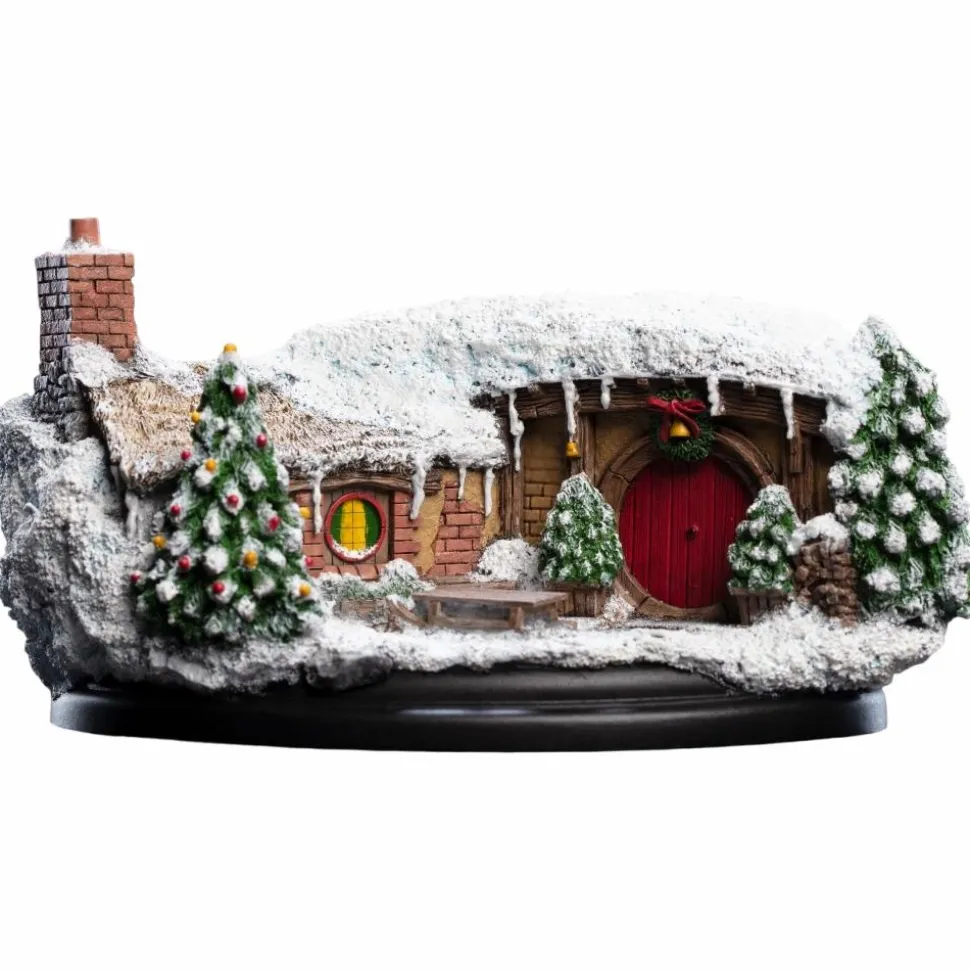 The Hobbit - 35 Bagshot Row Christmas Edition Hobbit Hole 3" Diorama Statue