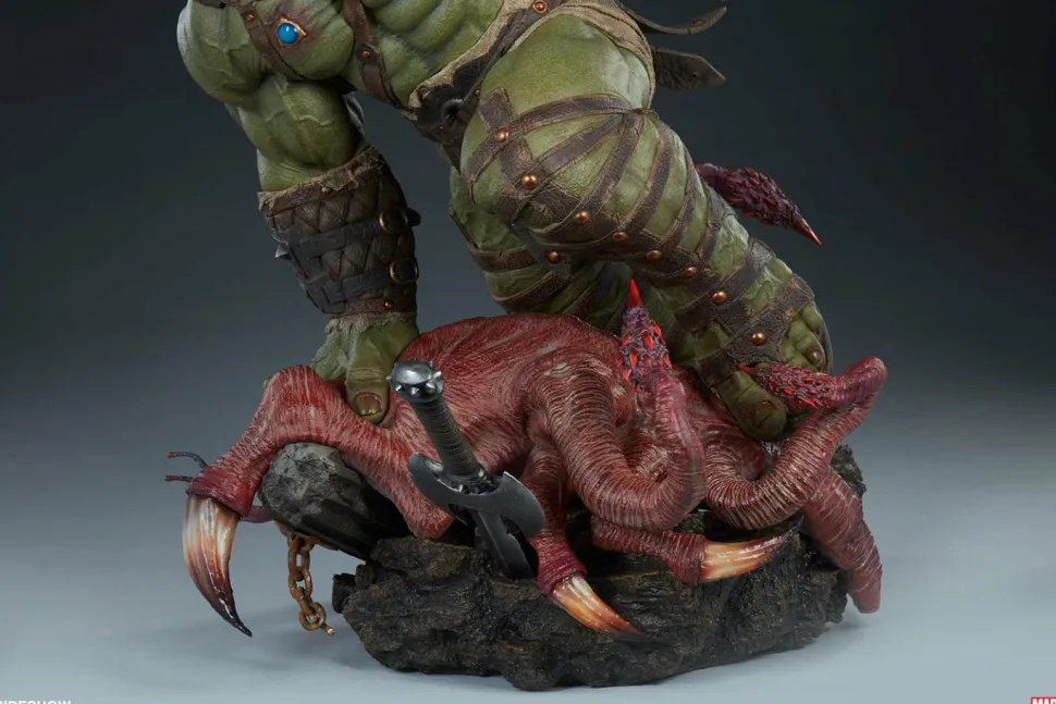 The Incredible Hulk - Gladiator Hulk 26” Maquette Statue