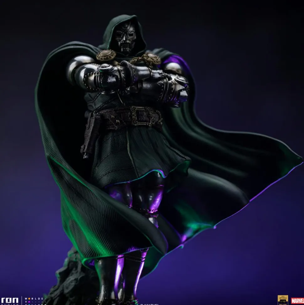 The Infinity Gauntlet - Doctor Doom Deluxe Edition 1/10th Scale Statue