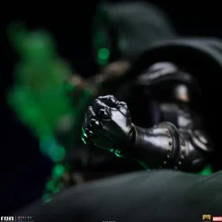 The Infinity Gauntlet - Doctor Doom Deluxe Edition 1/10th Scale Statue