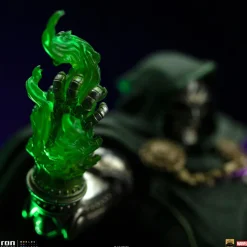 The Infinity Gauntlet - Doctor Doom Deluxe Edition 1/10th Scale Statue